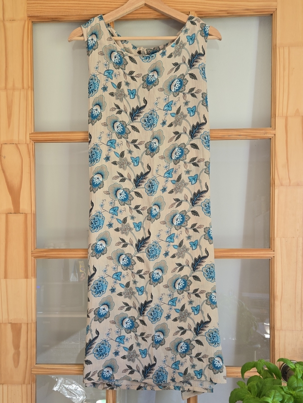 Vintage Northern Reflections Beige Crepe Rayon Blue Floral Print Flowy Airy Boho